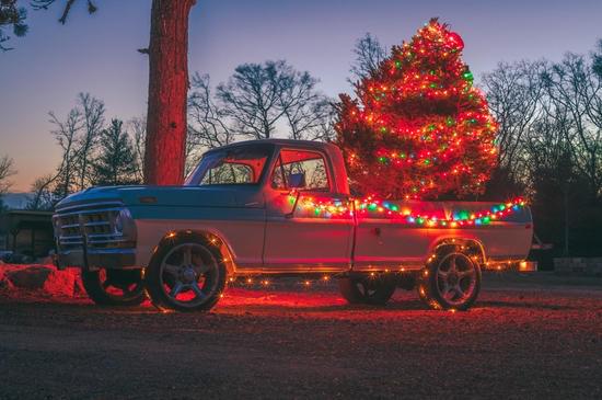 Christmas Lights on a pick-up truck